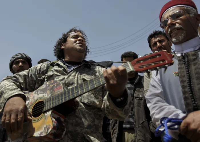 Libyan rebel guitarist rocks the front line