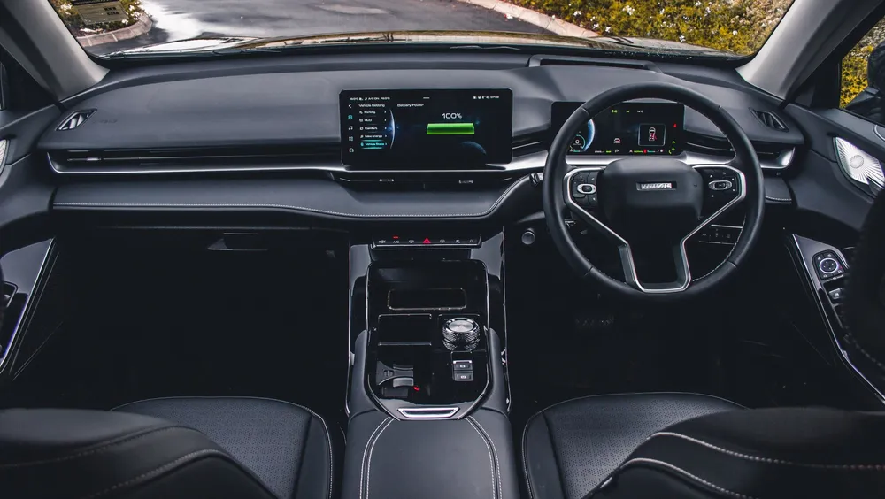 2022 Haval H6 HEV interior