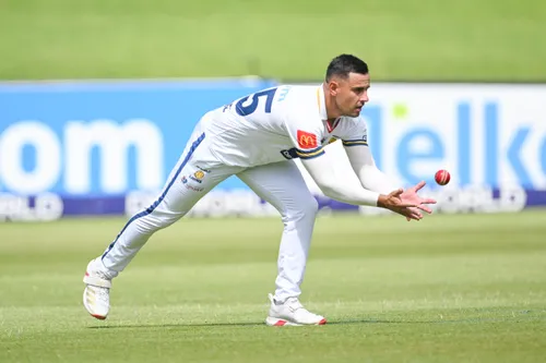 Beyers Swanepoel cleared to play in England, but still faces CSA disciplinary action at home