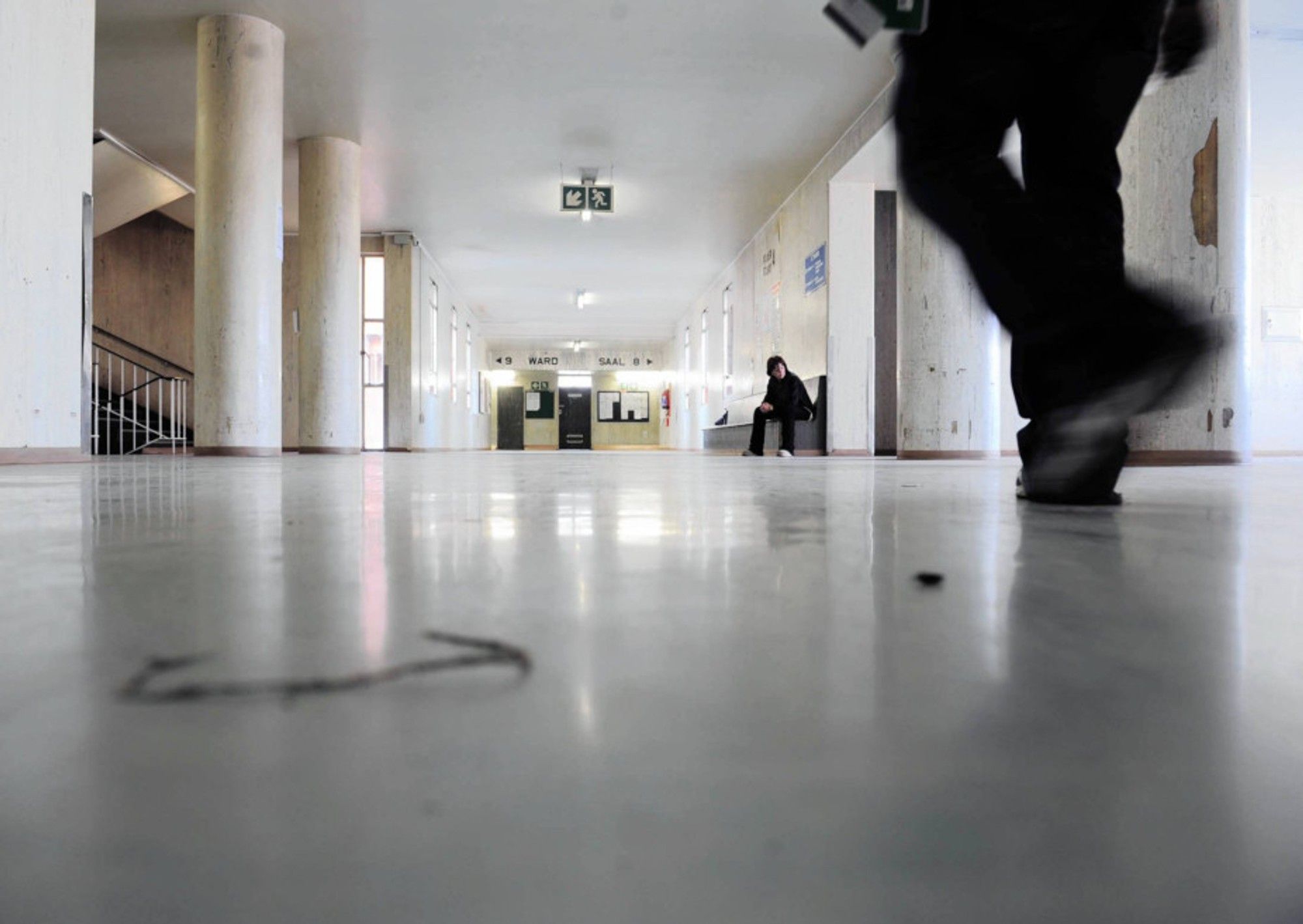 Investigation launched after mother falls to her death at kimberley