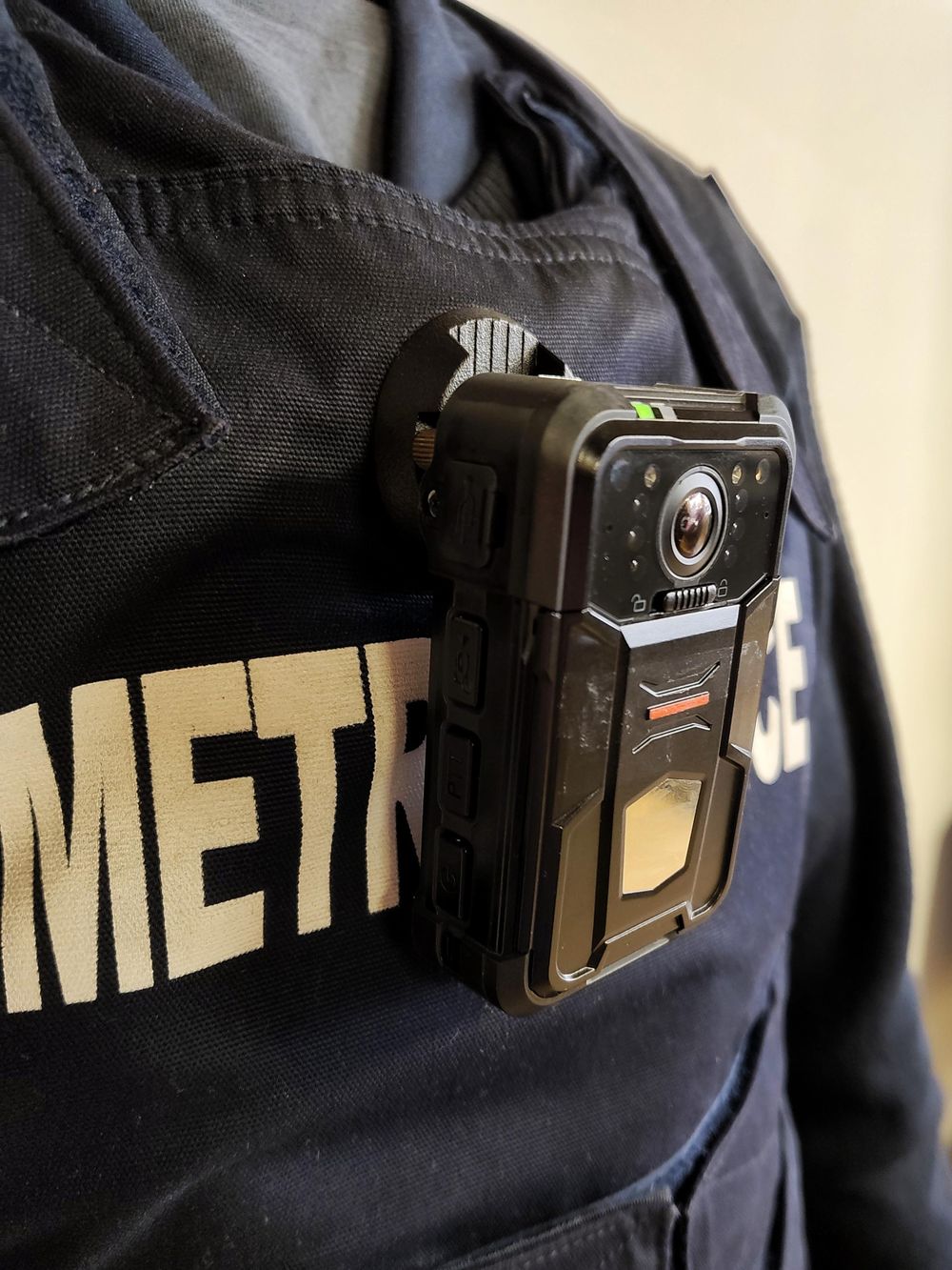 Cape Town to expand body-worn camera network to 3 000 devices