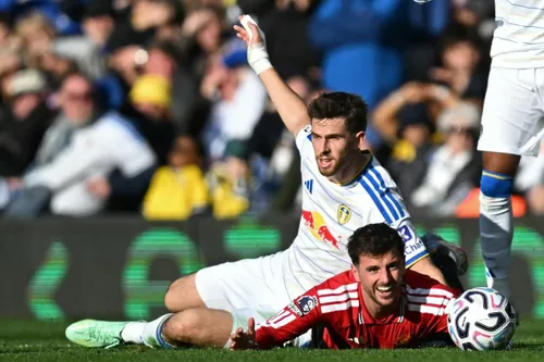 Bryan Mbeumo strikes but Manchester United held at Leeds as Brighton hit five past Palace