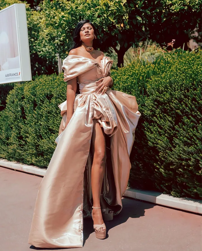 Singh was dressed by South African designer Laryne Jefferies for her second red carpet appearance. 