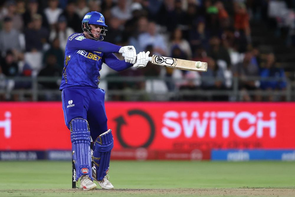 MI Cape Town keep playoff hopes alive with gritty win over Sunrisers