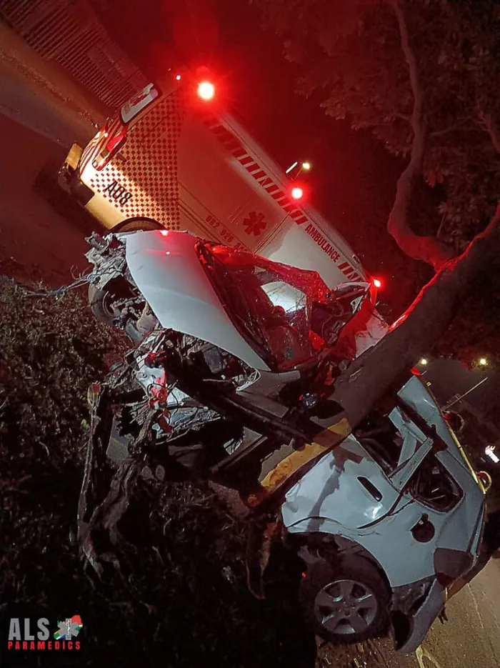 PICS: Durban man killed in crash after his vehicle crashes into a tree