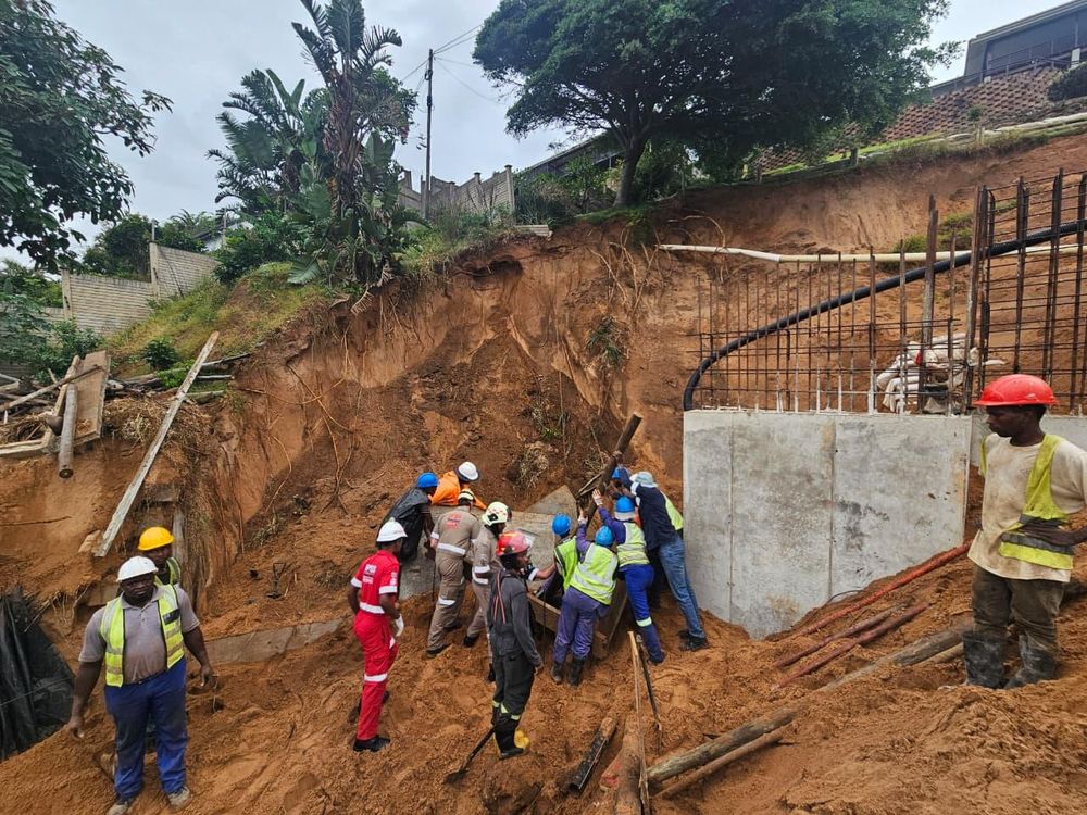 Man critically injured after sand bank collapse in Ballito