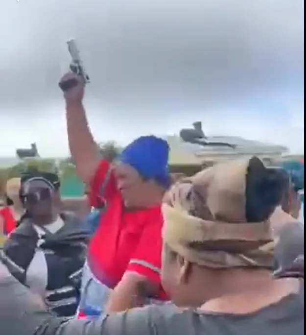 Top Bitou officials in firearm storm