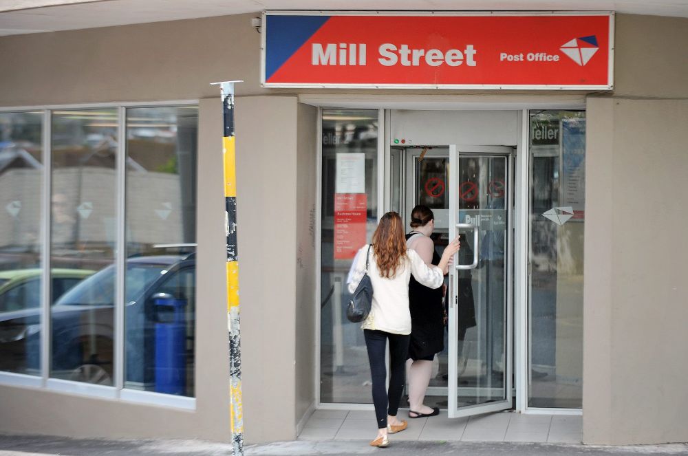 Cosatu slams ‘appalling neglect’ and ‘abuse’ of Post Office workers