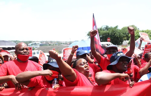 Nehawu rallies behind the Right to Learn campaign being led by student groups, Sasco and YCLSA