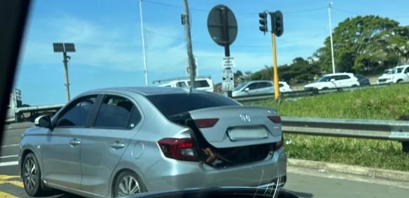 Watch: reckless driver caught on video transporting children in boot on N2 near Chatsworth