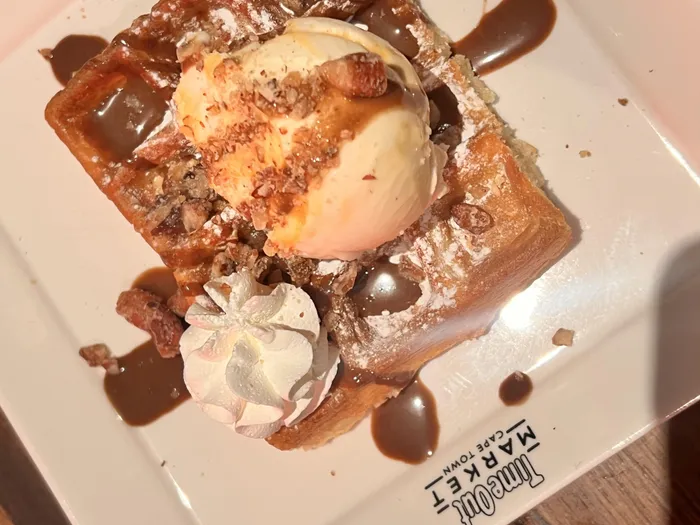 Pourquoi le nouveau menu d'hiver au Time Out Market est le meilleur parcours de comfort food de Cape Town