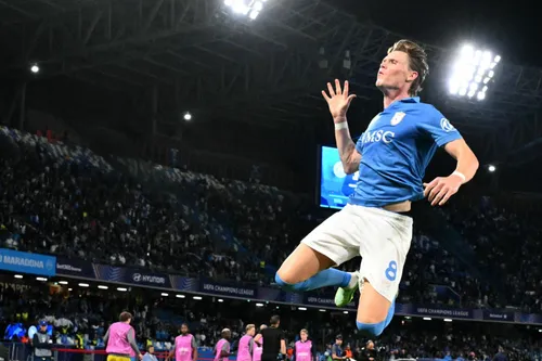 CHAMPIONS LEAGUE WRAP: PSG down Barca, Liverpool fight back, City run riot