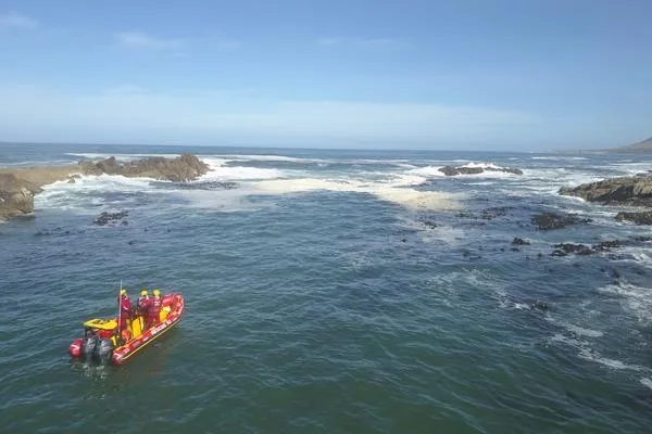 NSRI saves paddle boarders caught in strong winds off Bakoven