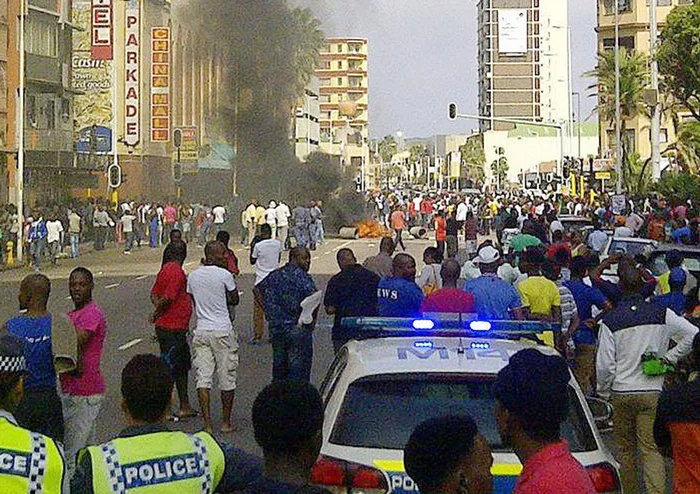 The violence spread from Durban's city centre to Mahatma Gandhi (Point) Road yesterday.