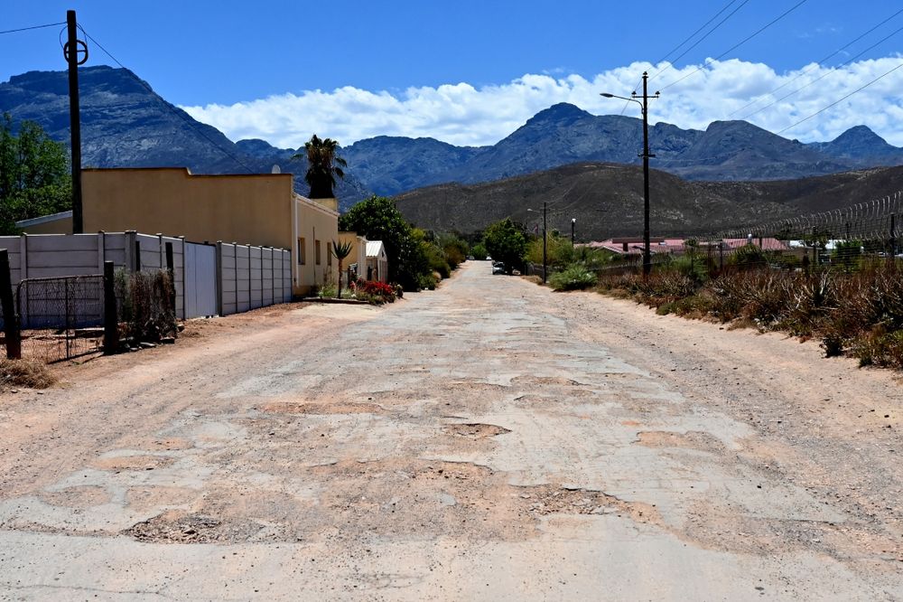 Property sector urges South Africans to buy smart after repo rate hike