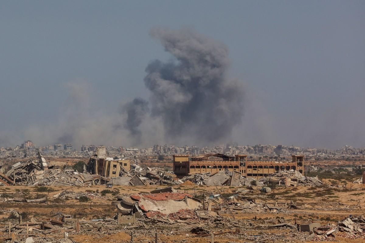 Trump urges Israel to halt Gaza bombing
