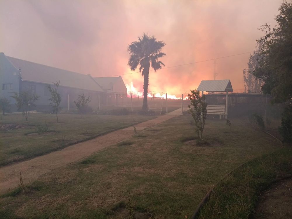Firefighting efforts continue in Overstrand Municipality as Pearly Beach ...