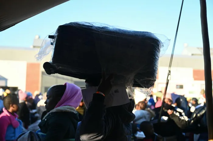 Thousands of Zimbabwe nationals were at the Epping Home Affairs office in a rush to get repatriated out of the country.
