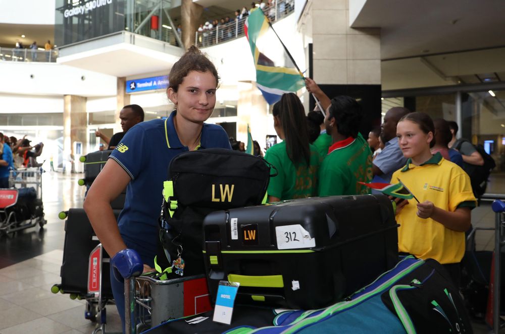 MIDDLE EAST AT WAR | Proteas Women's team departure for New Zealand ...