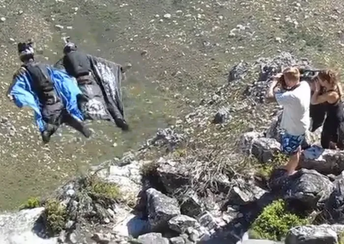Base jumper crashes into Table Mountain
