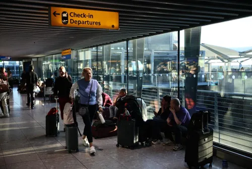 UK flight cancellations after NATS air-traffic-control system glitch