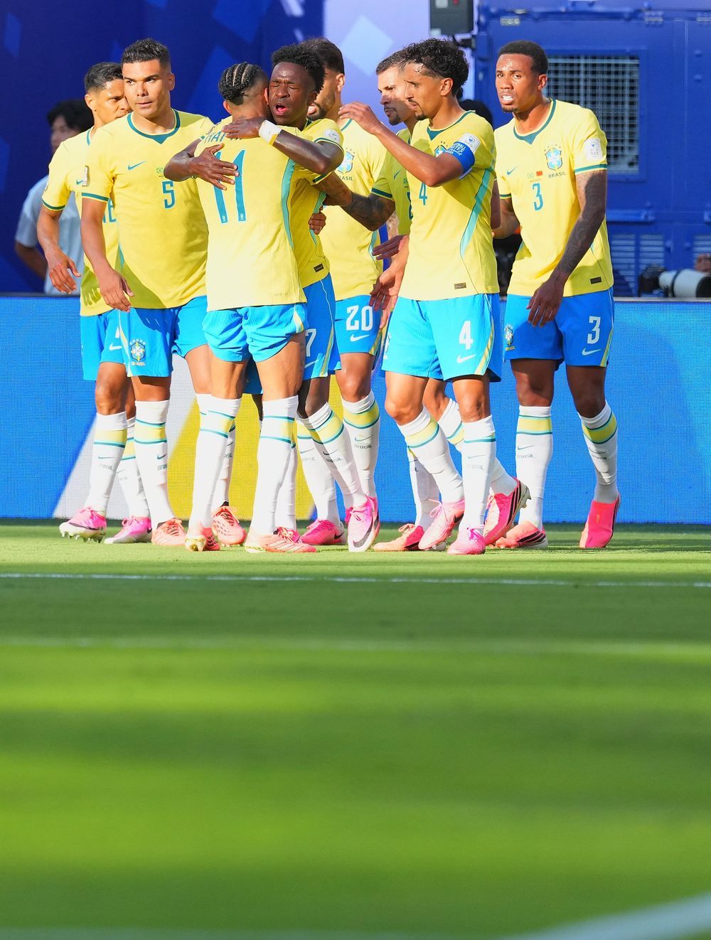World Cup 2026: Mandatory hydration breaks spark controversy over tactical advantages