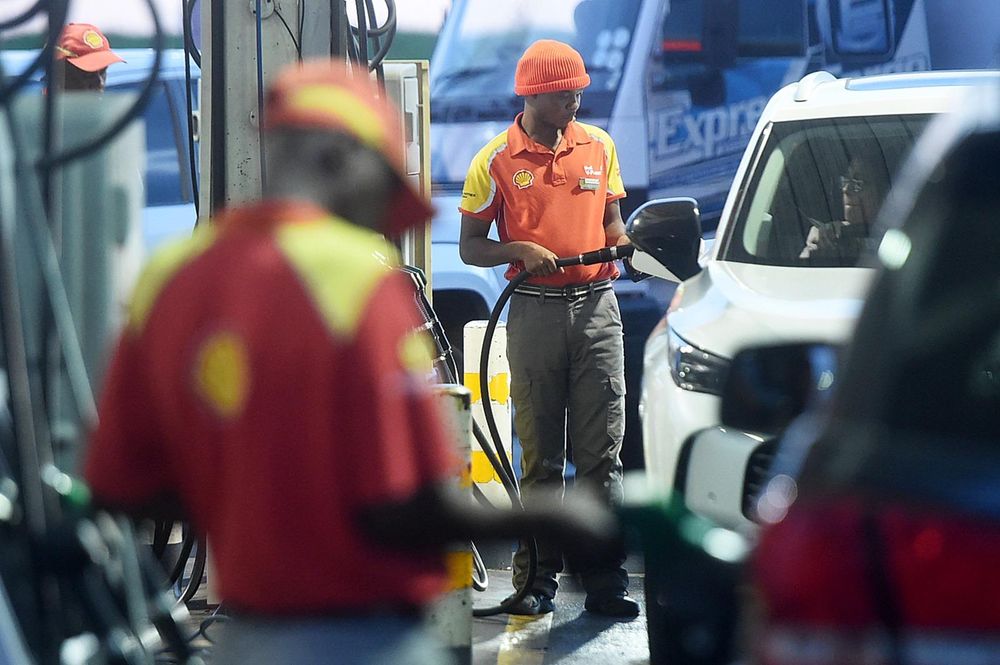 April Fuels! Petrol station frenzy grips South Africa as consumers brace for bumpy economic ride