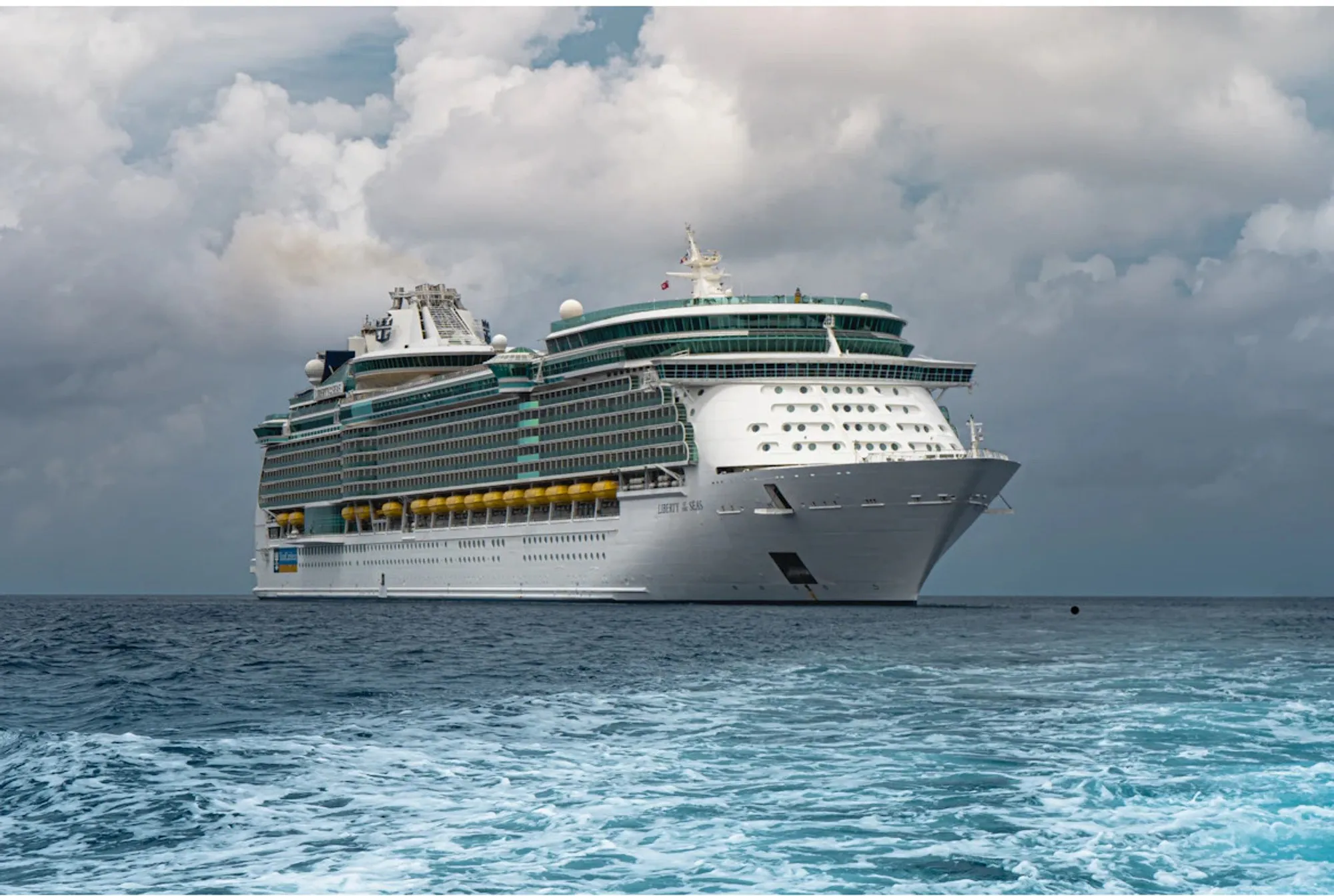 WATCH: New fear unlocked as netizens react to cruise ship braving rough seas - Vimarsana News