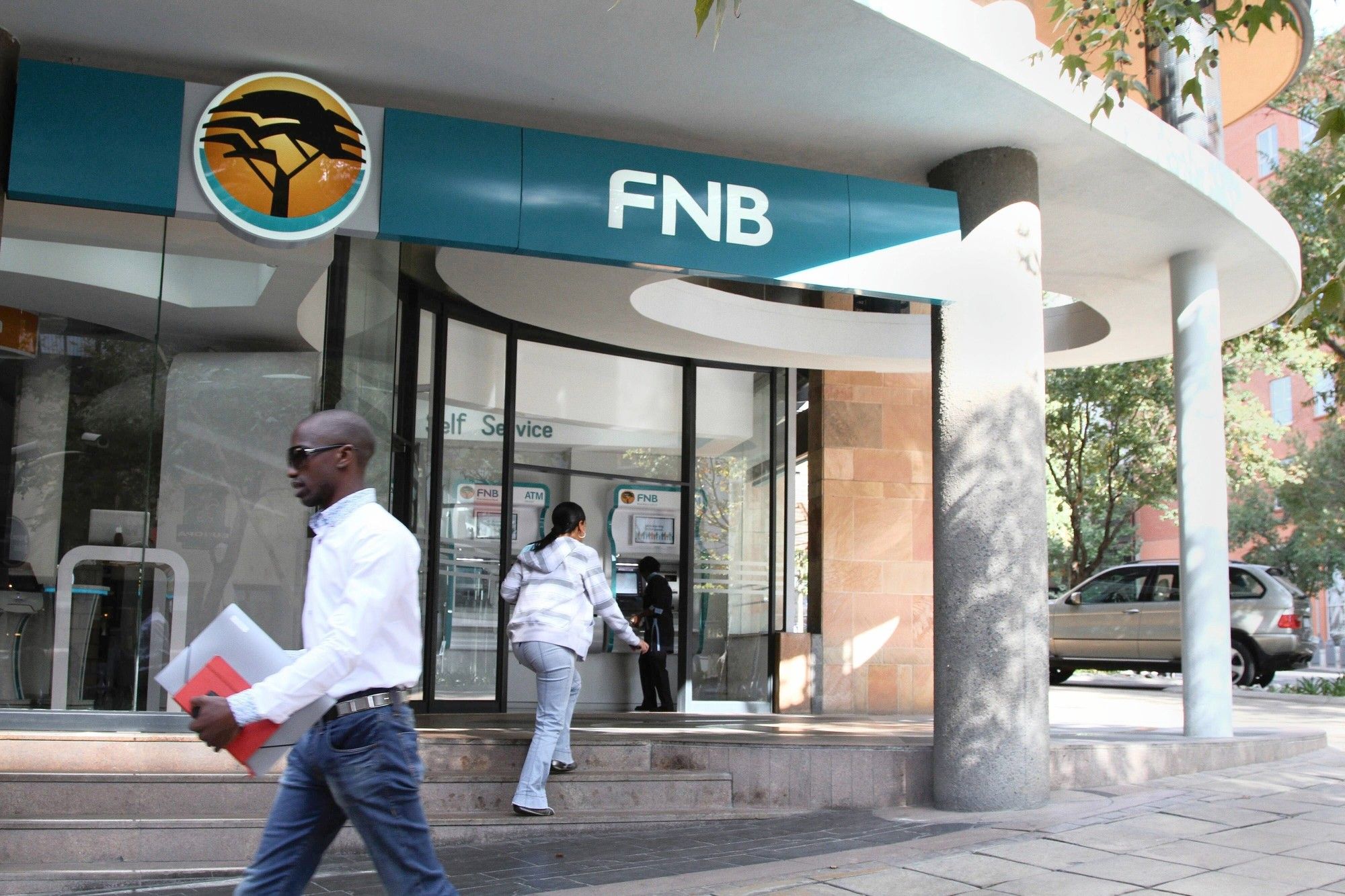 FNB warns of cross-border scam involving fake business accounts