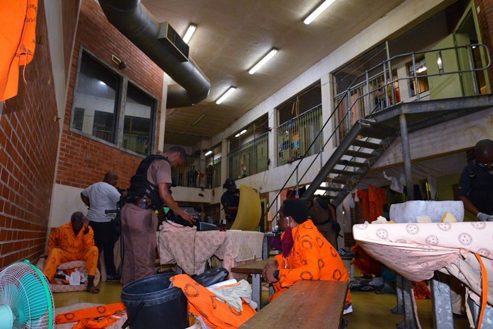 cellphones-cash-found-during-raid-at-pietermaritzburg-correctional-centre