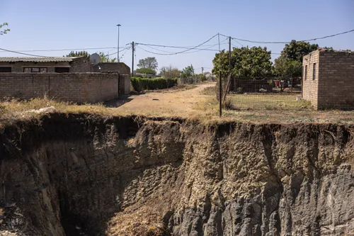 Cracks, sinkholes and fear: Johannesburg’s battle with illegal mining