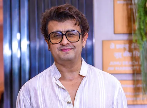 Sonu Nigam issues clarification on video of him reacting to Salman Khan’s singing