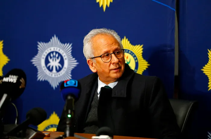 Acting Police Minister Professor Firoz Cachalia said that an additional 9 000 patrollers will be deployed across the province in addition to the police and other security officials. 
