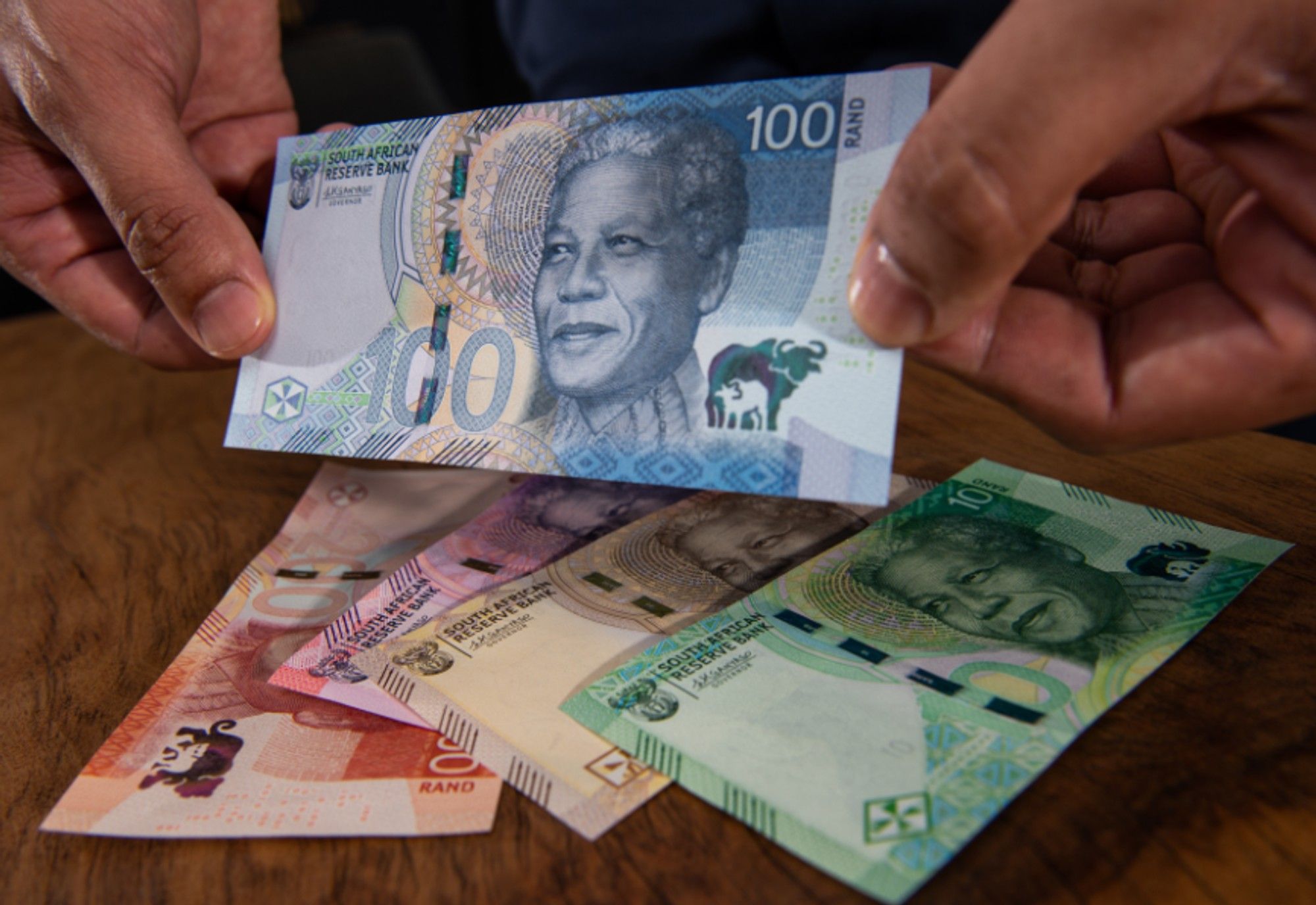 LOOK: South African Reserve Bank issues upgraded banknotes and coins ...