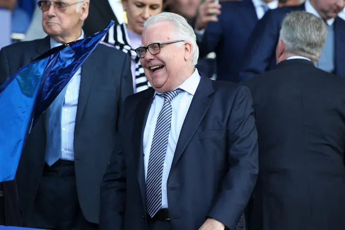 Everton chairman Bill Kenwright has died aged 78 after a battle with cancer, the Premier League club announced on Tuesday