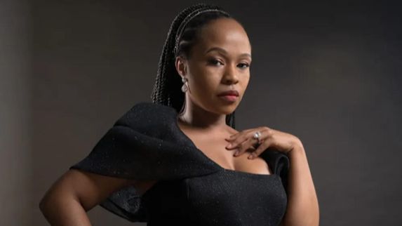 uyabuya-usindi-dlathu-kumdlalo-ozayo-ku-e-tv-othi-the-four-of-us