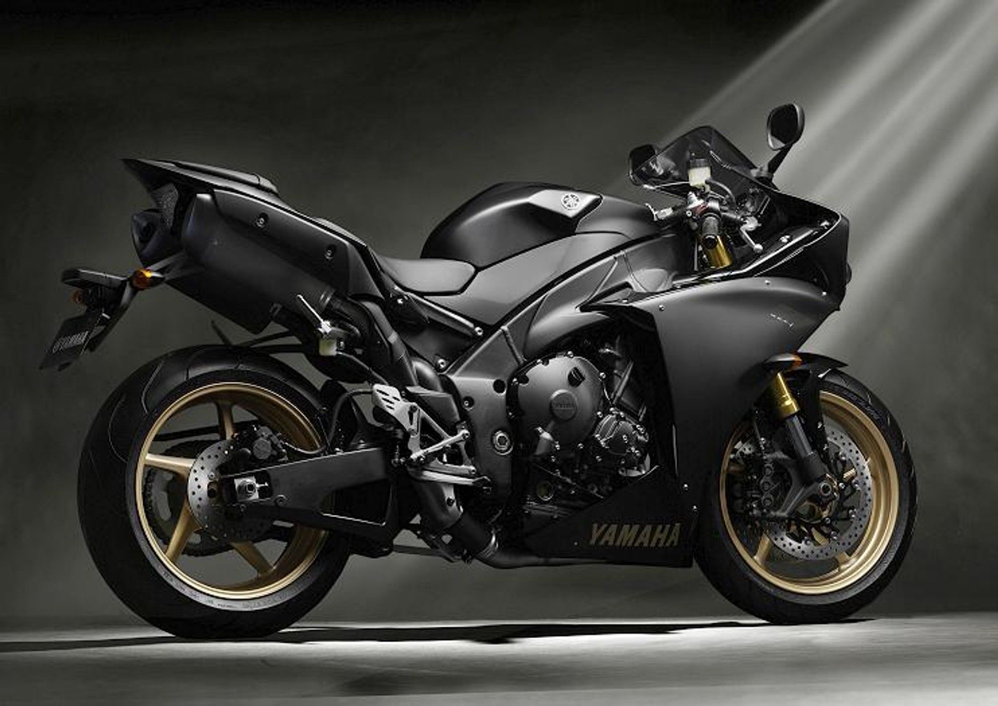 '09 Yamaha R1 - just what The Doctor ordered