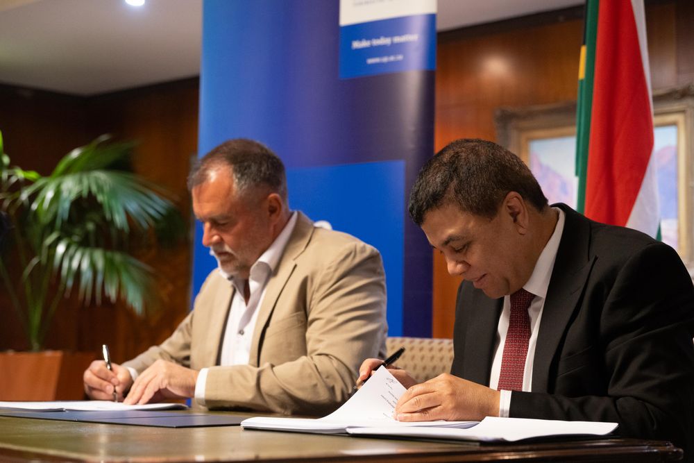 University of Pretoria and ATTSolar Sign 25-Year Renewable Energy Partnership