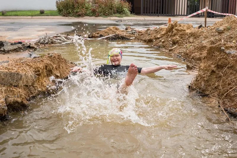Helen Zille Swims in Joburg Pothole, Sparks Overnight Fix After 3-Year Neglect in Douglasdale