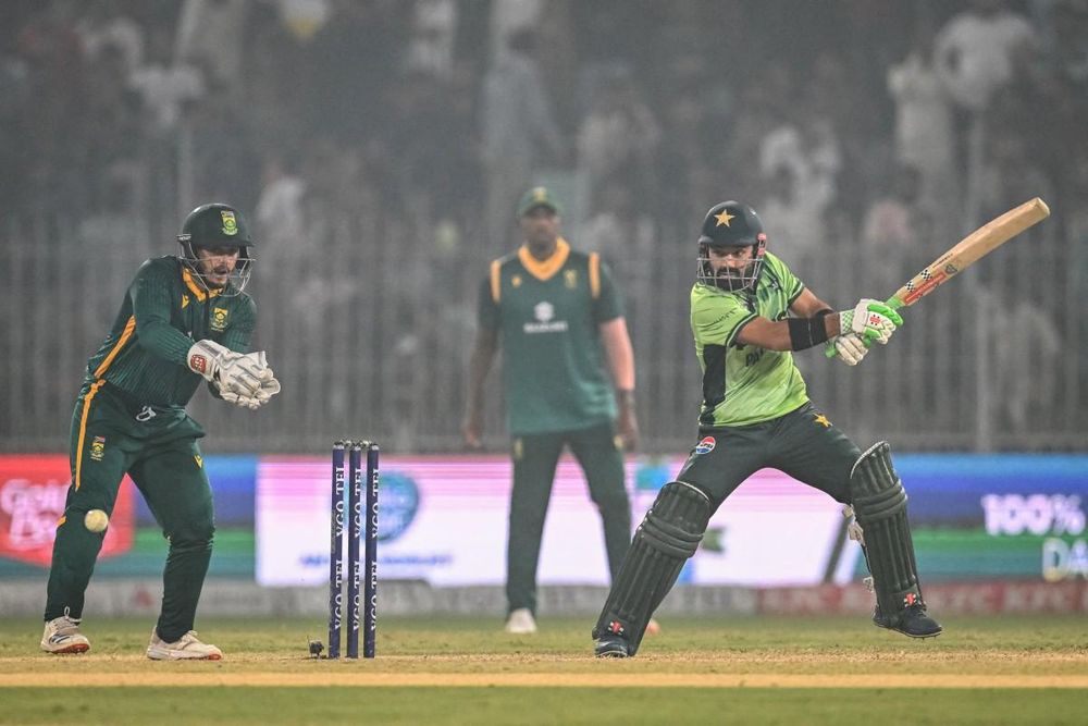 Pakistan edge Proteas in Faisalabad thriller to take series lead