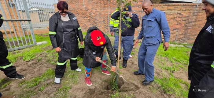 Tree planting at Manenberg Police Station where Minister of Presidency, Khumbudzo Ntshavheni was present together with the station commander, Brigadier Jayce Naidoo.