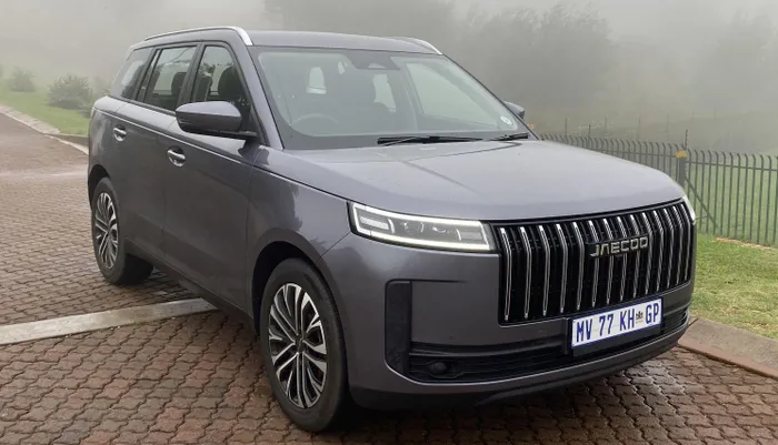 Strong value and modern design define the Jaecoo J5 in the compact SUV space.