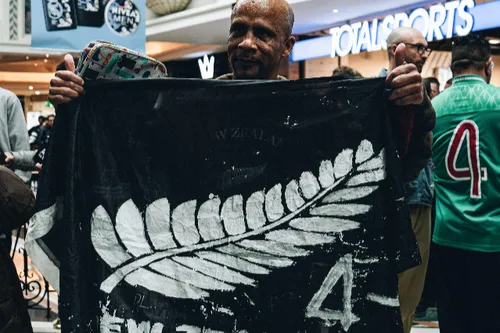 Disappointment for All Blacks fans as signing session at Canal Walk ends early