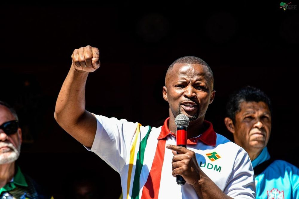 'GBV is not a punchline': Kwankwa apologises to Faku over AI image depicting him with whip - IOL