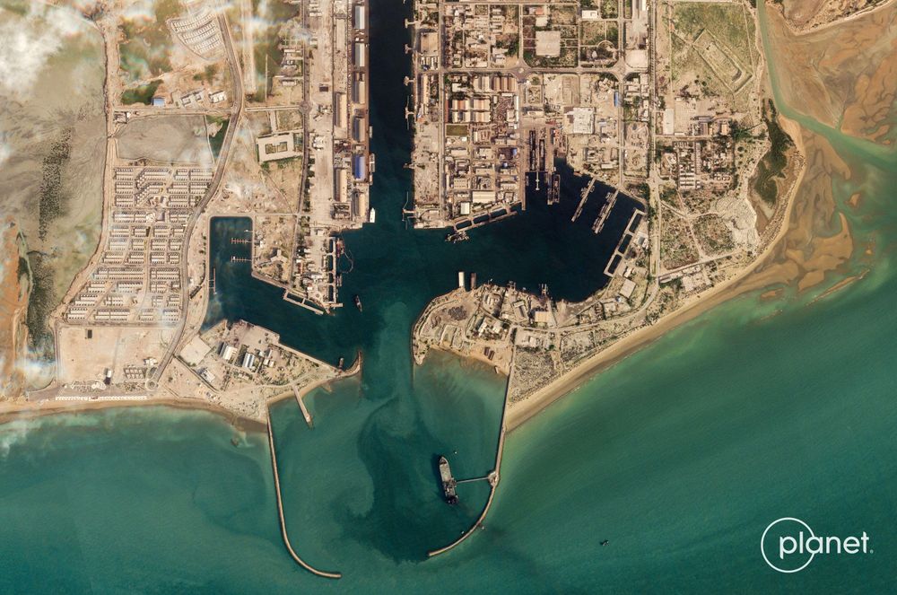 Iran warns of fresh Hormuz closure as US blockade tensions escalate again