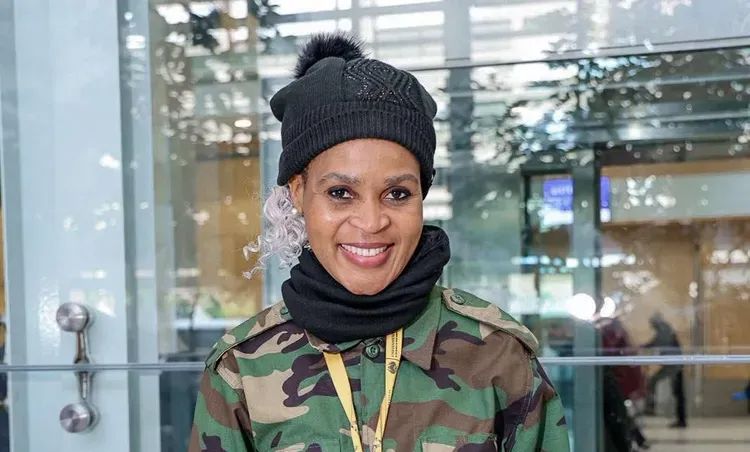 UMakhubele ubeke phantsi njengelungu leMK Party, ePalamente
