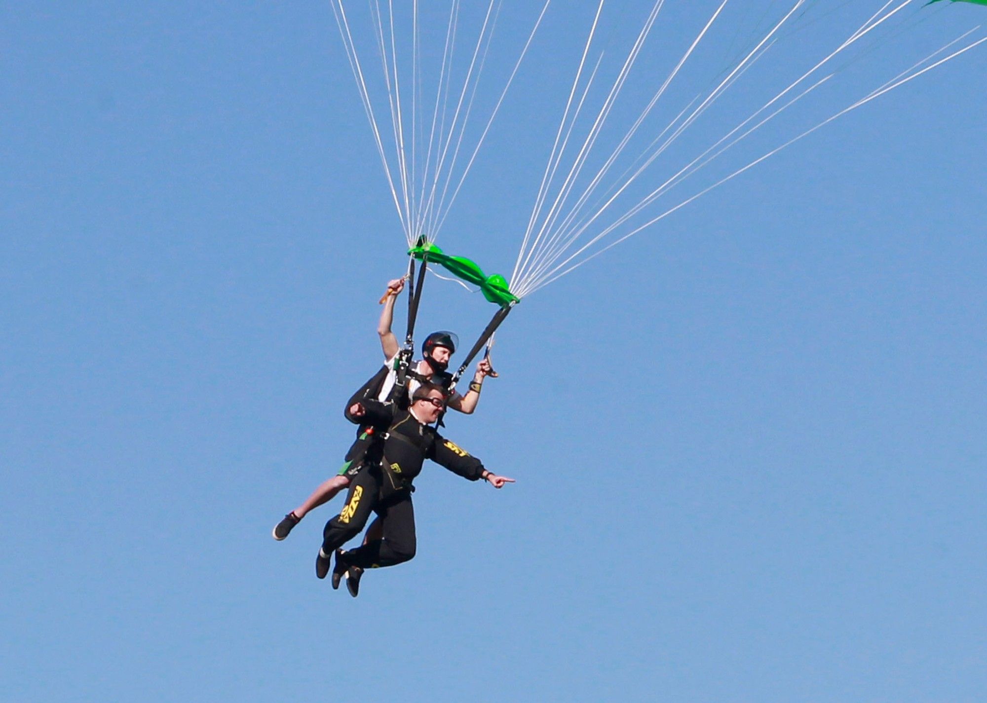 PICS: Skydiving Hoërskool Waterkloof principal makes grand entrance