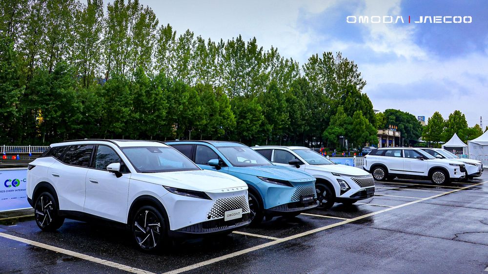 Chinese car makers signal intent to establish South African base for continental market