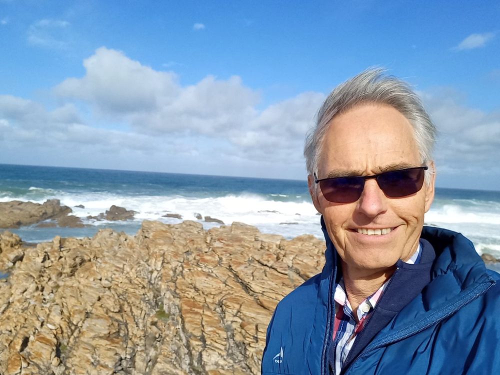 Doctor turns personal blood cancer battle into stem cell donor ...