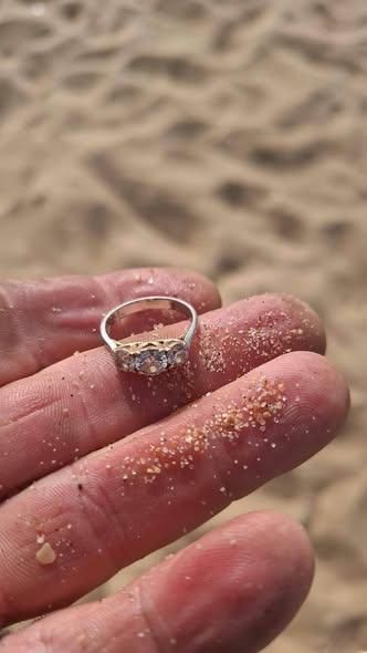 ‘I cannot express my gratitude': Lost wedding ring found on Ballito beach after hours of searching